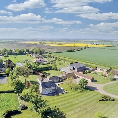 Charming Hen Cottage Countryside Retreat Lincoln Newball Exterior photo